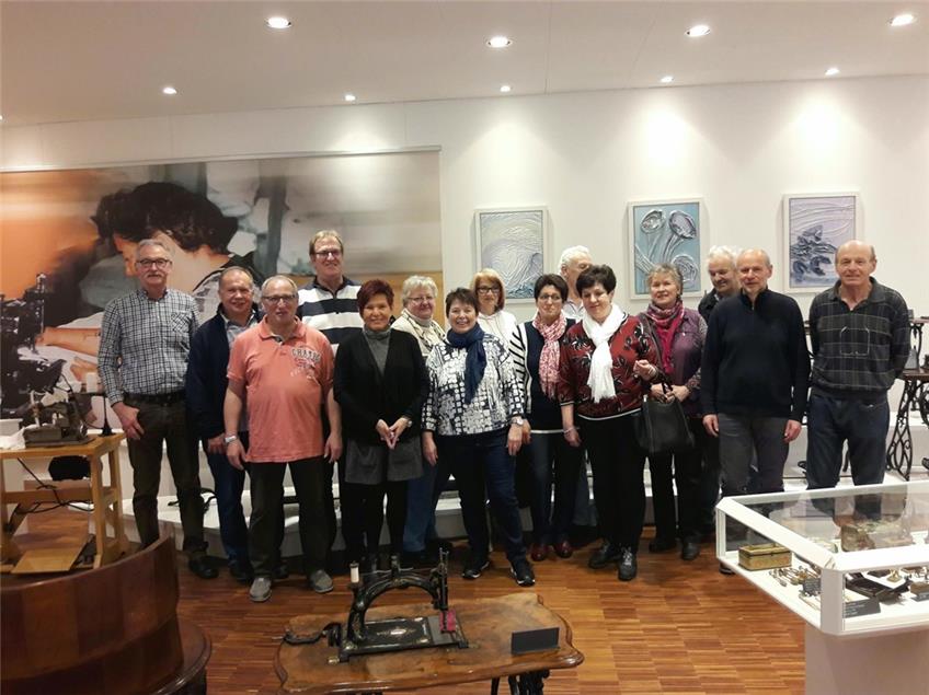Pfeffinger Jahrgänger besuchen das Nähmaschinenmuseum