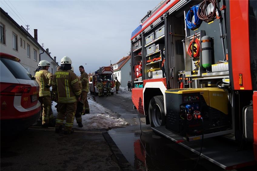 Pfanne brennt: Tailfinger Feuerwehr rückt aus