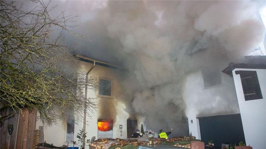 Großbrand in Bad Imnau: Wohnhaus steht in Flammen