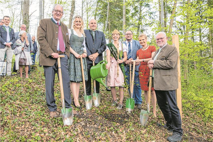 Der Sigmaringer Fürst eröffnet ein Terrain für Stammbäume rund um die Burg Hohenzollern